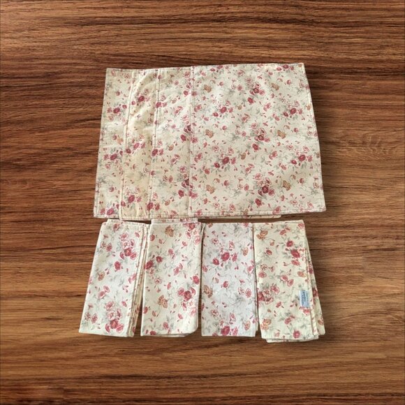 Waverly Garden Room Floral & Striped Reversible  placements  & napkins set of 4 - Picture 3 of 8